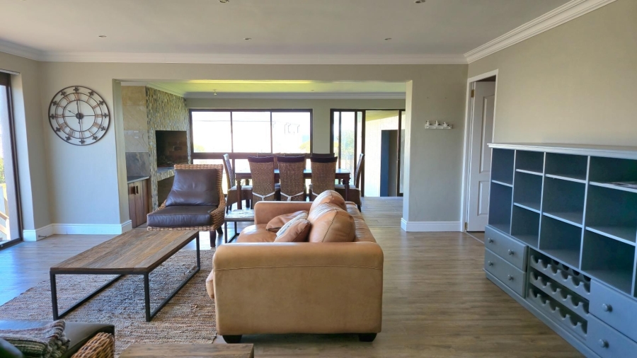 4 Bedroom Property for Sale in Kleinbaai Western Cape